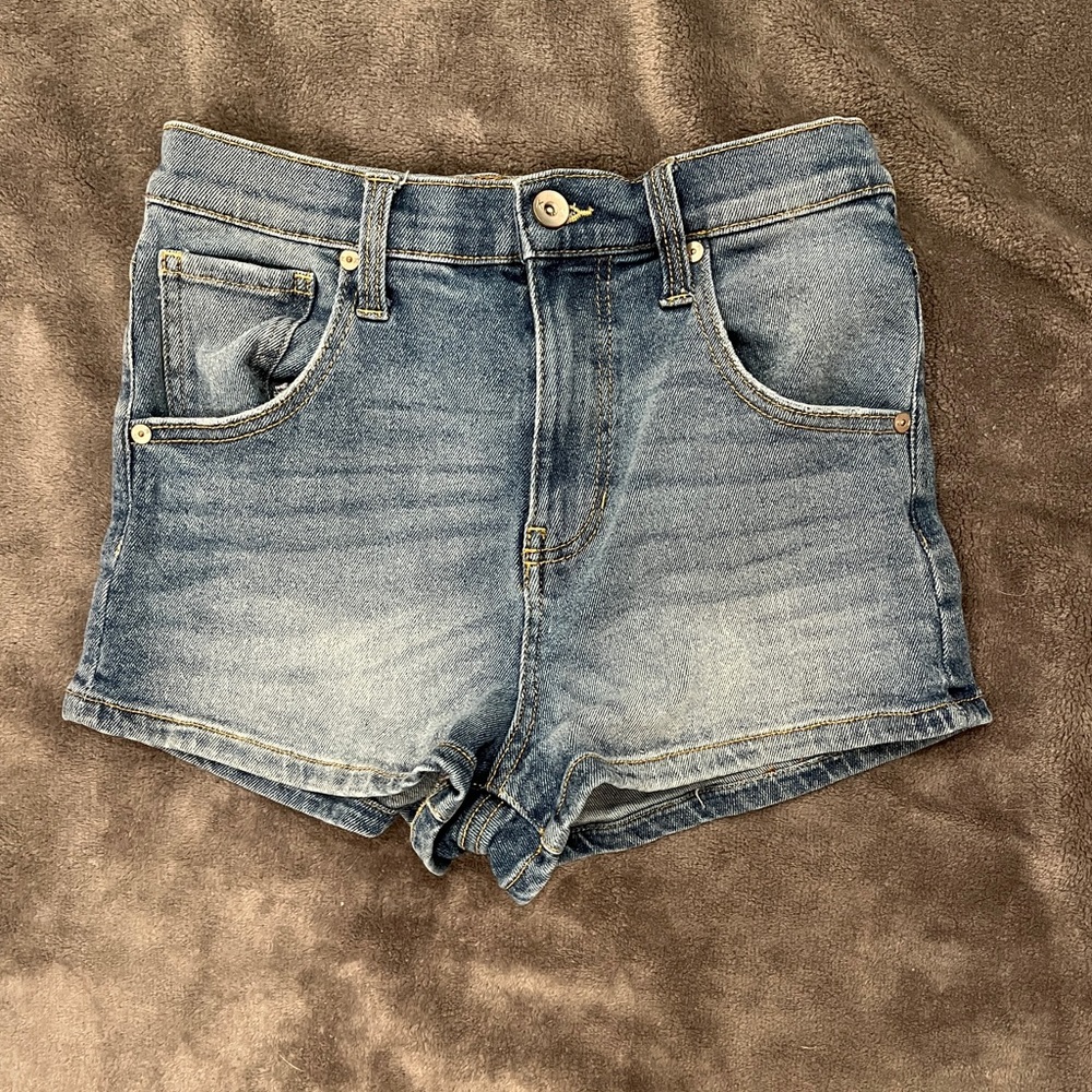 Kendall+Kylie jean shorts, size 26